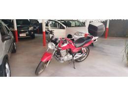SUZUKI - GSR - 2015/2016 - Vermelha - R$ 11.900,00