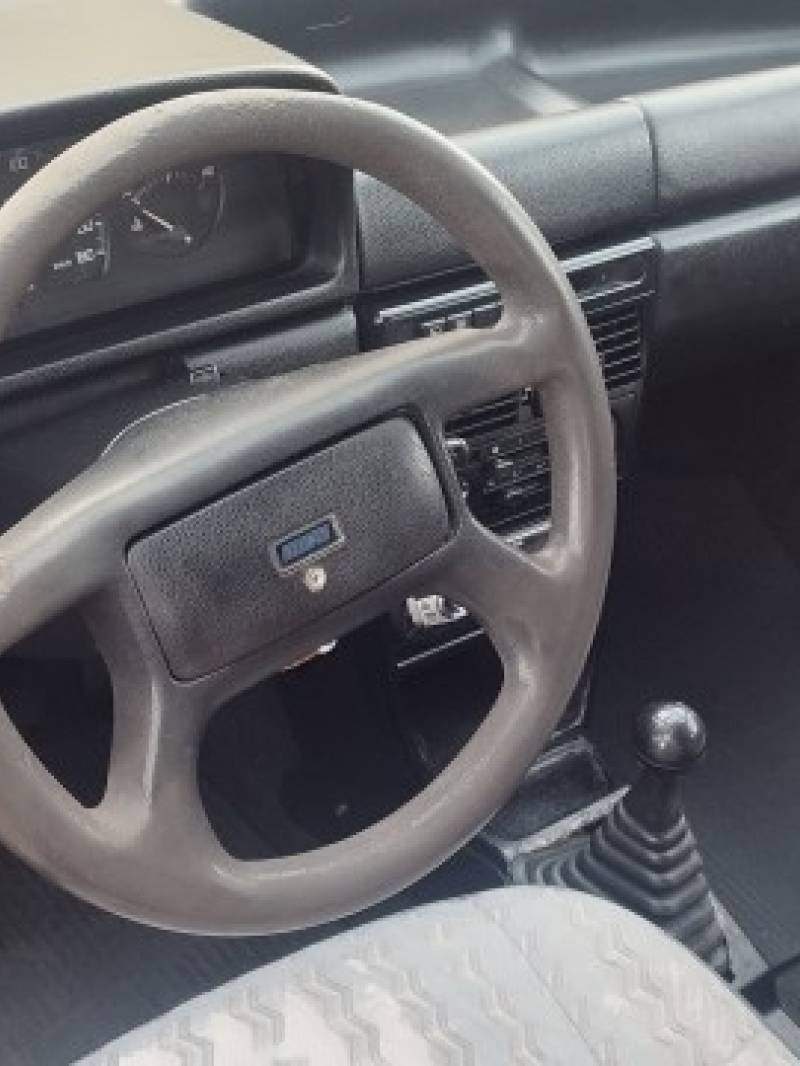 FIAT - UNO - 1994/1994 - Vermelha - R$ 9.900,00