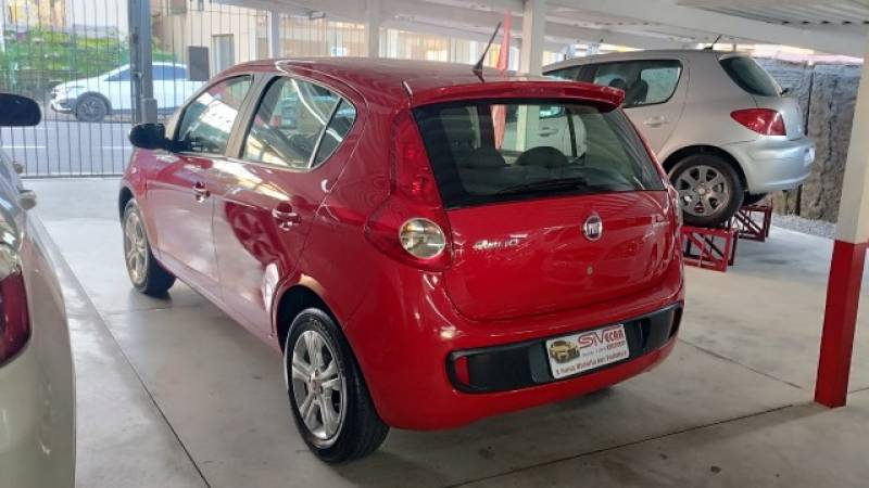 FIAT - PALIO - 2013/2013 - Vermelha - R$ 46.900,00