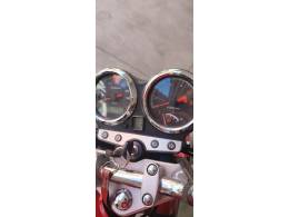 SUZUKI - GSR - 2015/2016 - Vermelha - R$ 11.900,00
