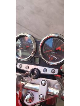 SUZUKI - GSR - 2015/2016 - Vermelha - R$ 11.900,00