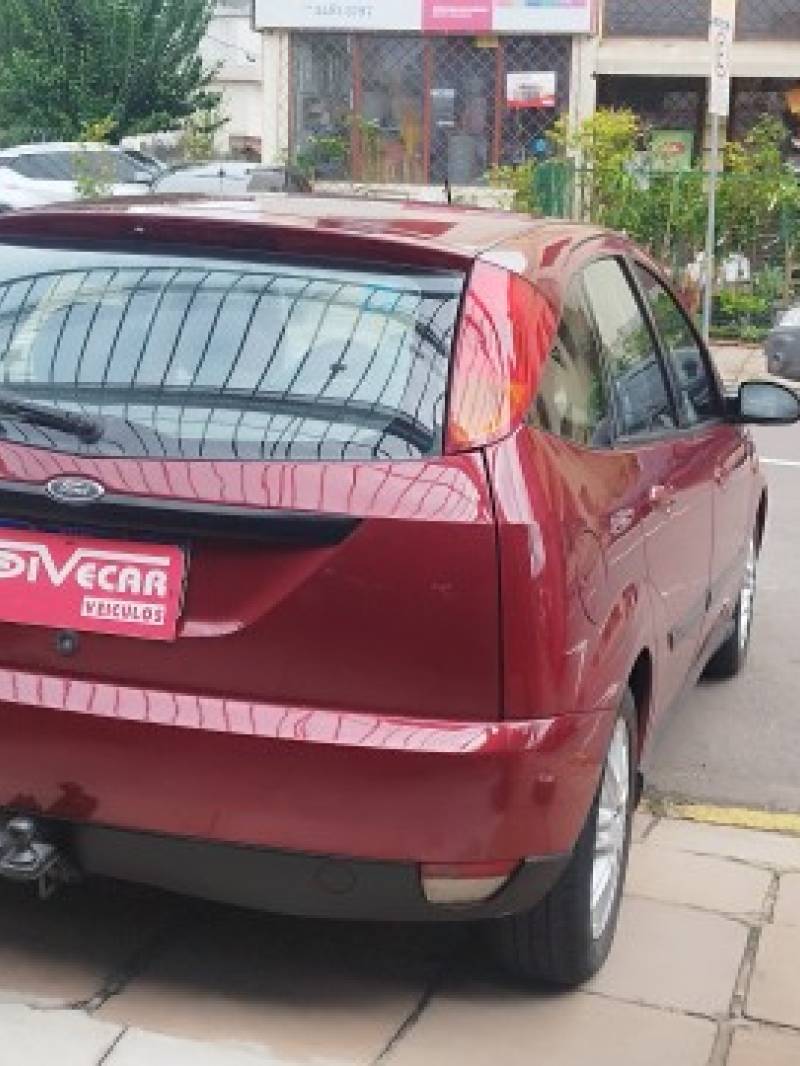FORD - FOCUS - 2002/2002 - Vinho - Sob Consulta