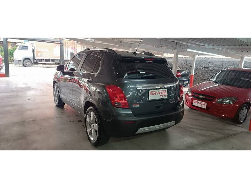 CHEVROLET - TRACKER - 2014/2014 - Cinza - R$ 71.900,00