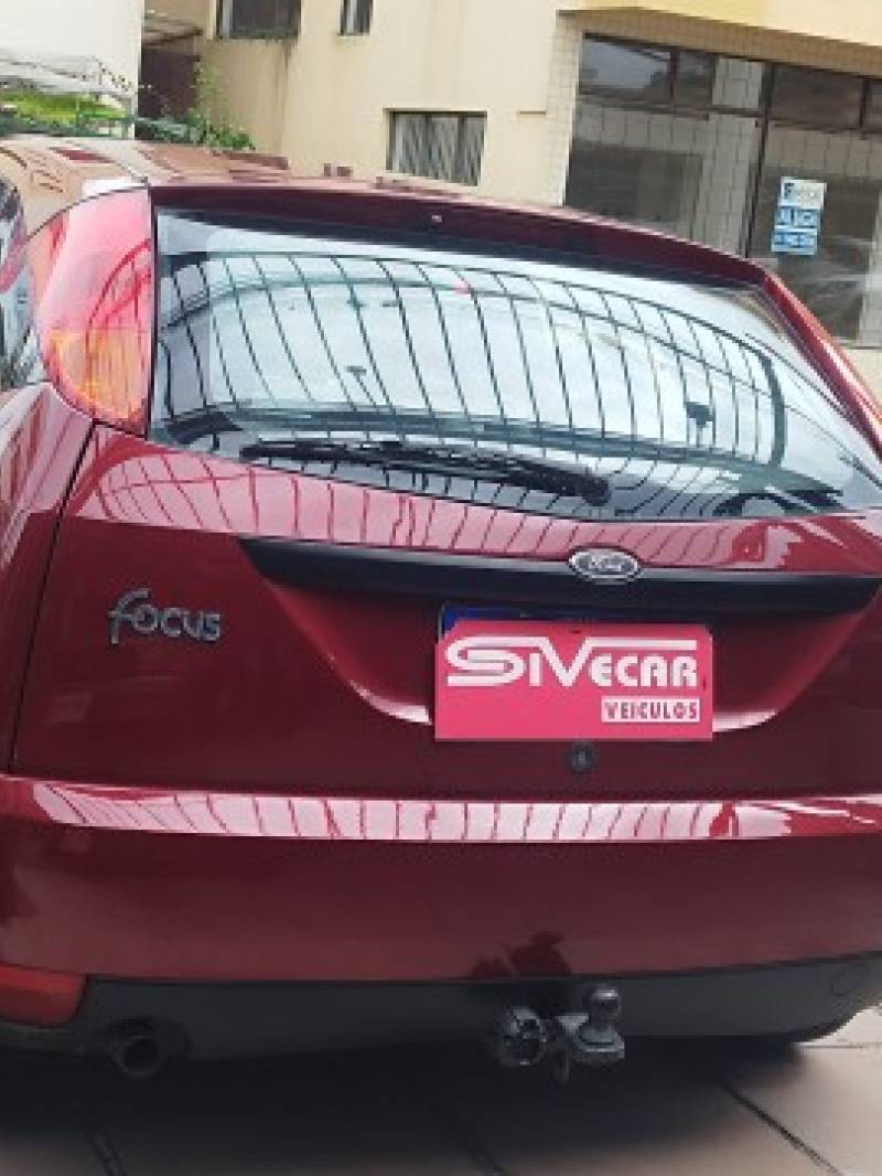 FORD - FOCUS - 2002/2002 - Vinho - Sob Consulta